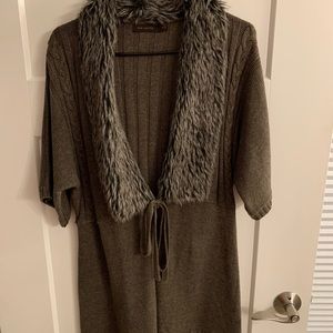 Tie Sweater With Faux Fur Collar